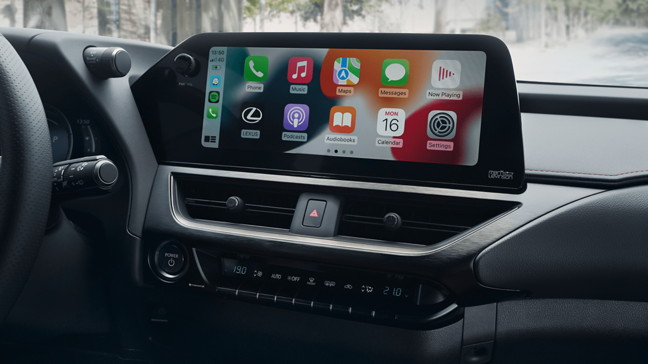 Apple CarPlay on the Lexus UX multimedia screen